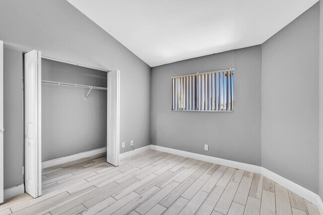 Building Photo - 3417 NW 44th St