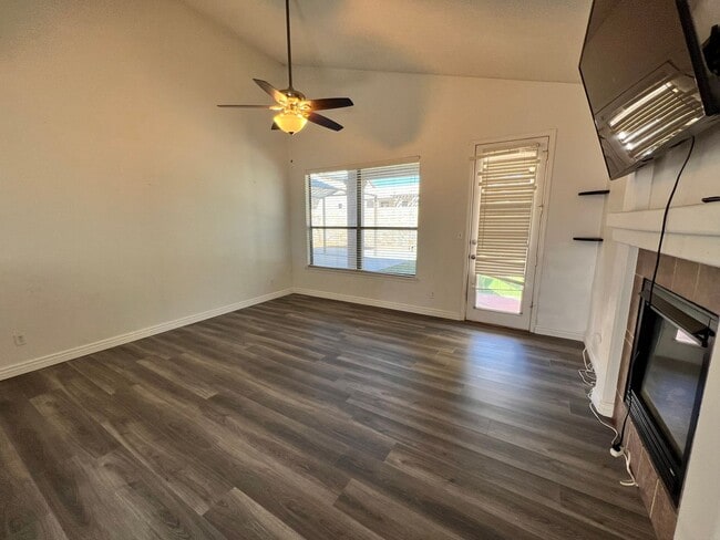 Building Photo - Perfect Cul-De-Sac Home just for you!