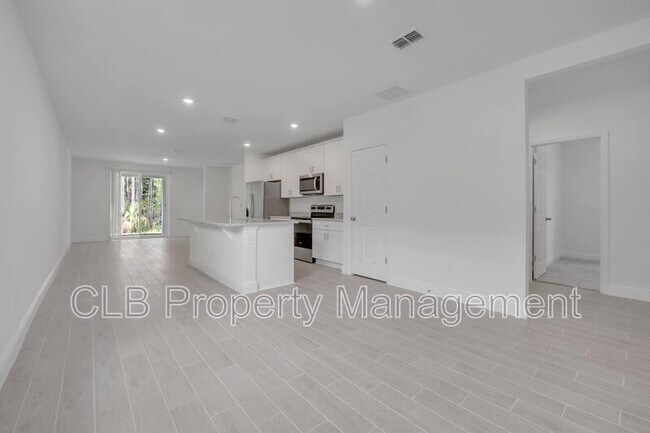 Building Photo - 132 Lost Ball Dr