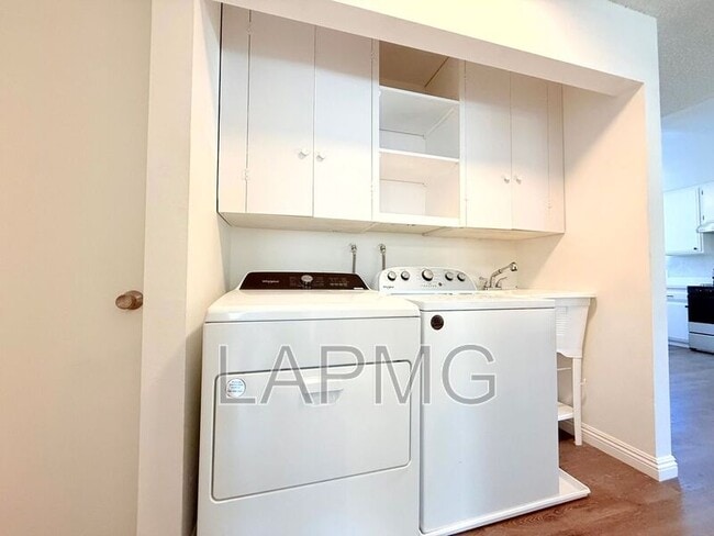 Building Photo - 2506-2508 Norfolk Street