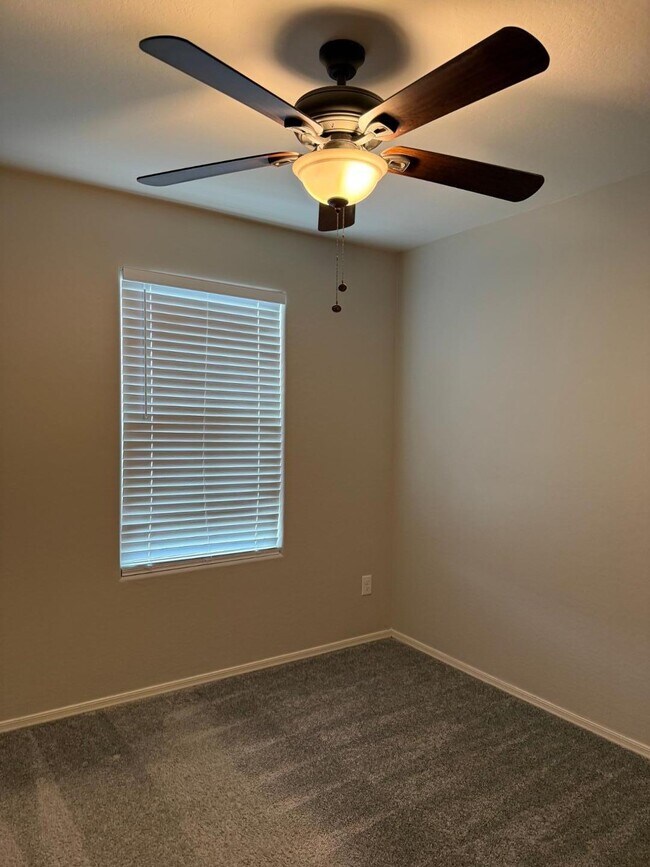 Building Photo - 16579 W Jenan Dr