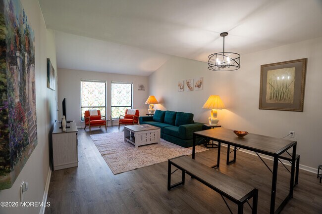 Building Photo - 5C Twin Rivers Dr