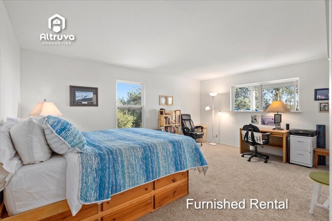 Building Photo - 2177 Manzanita Dr