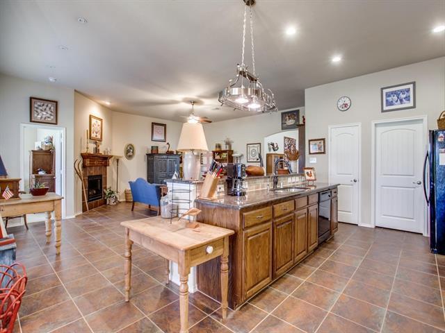 Building Photo - 9744 Water Tree Dr