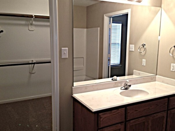 Building Photo - 823 Seaborne Meadow Dr