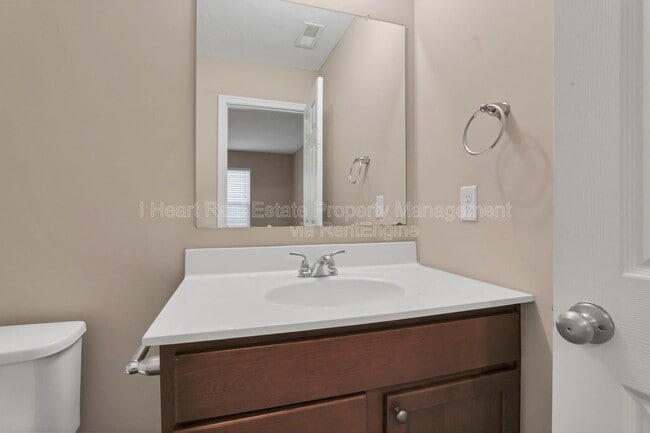 Building Photo - 7449 Sugarbark Dr