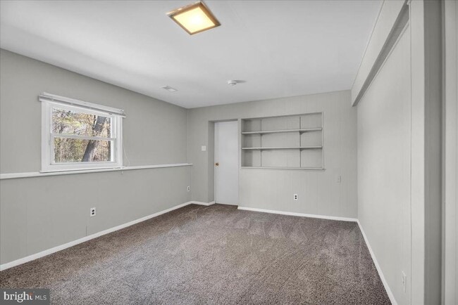 Building Photo - 301 County House Rd