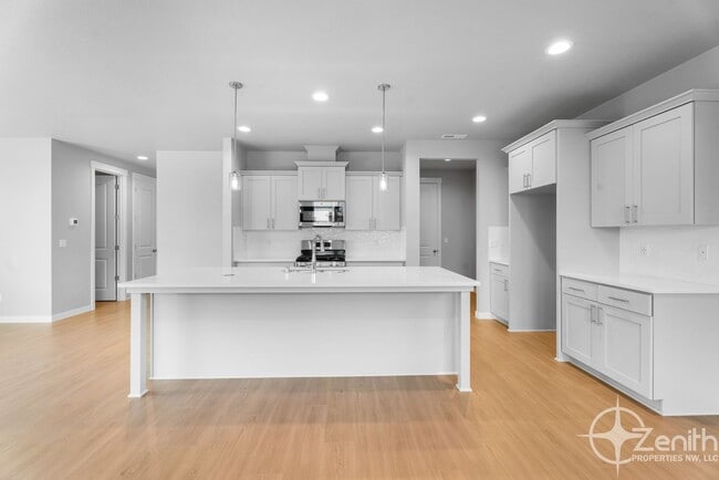 Building Photo - 18 MONTH LEASE! Brand New 4 Bedroom Corner...