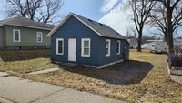 Building Photo - Cozy House with Large Yard