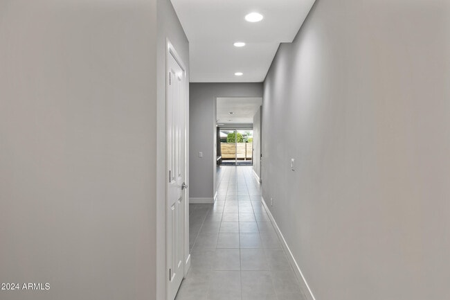 Building Photo - 14396 W Wethersfield Rd