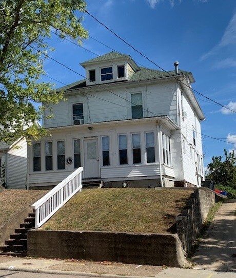 Building Photo - 112 N Lancaster St