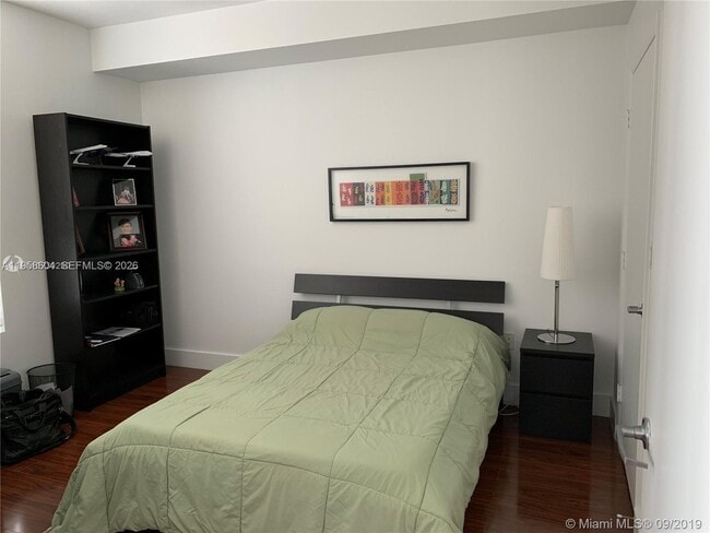 Building Photo - 90 SW 3rd St