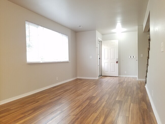 Building Photo - 7942 Chadbourne Dr