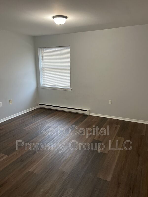 Building Photo - 90-92 Ford Street