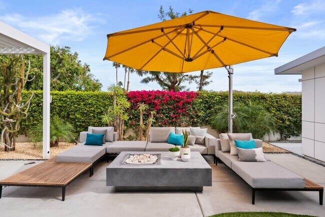 Building Photo - 48674 Vista Viejo Dr