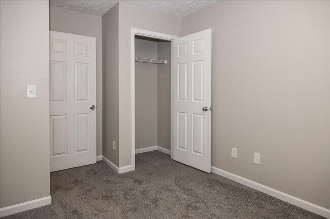 Building Photo - Newly Renovated 3/2 Townhome in Quiet Decatur Neighborhood!