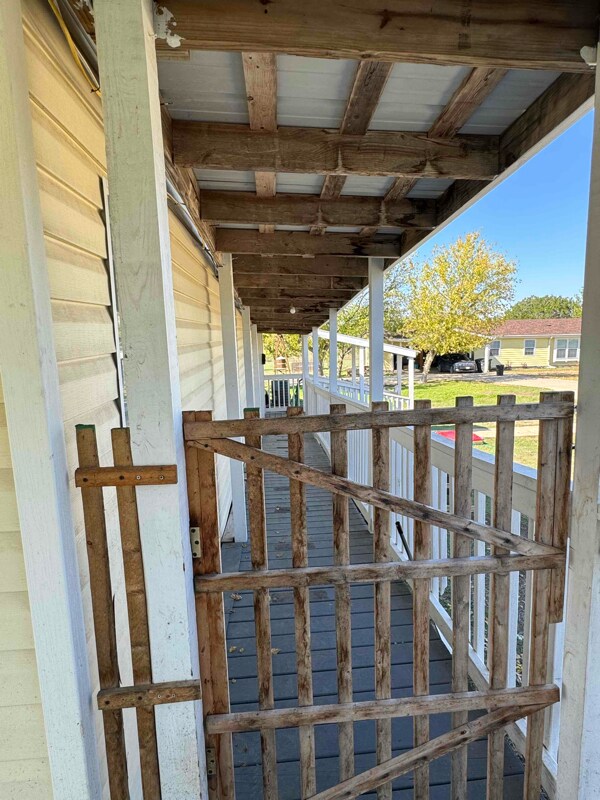 Building Photo - 836 Bluestem Dr