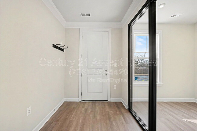 Building Photo - 2838 Dart Dr