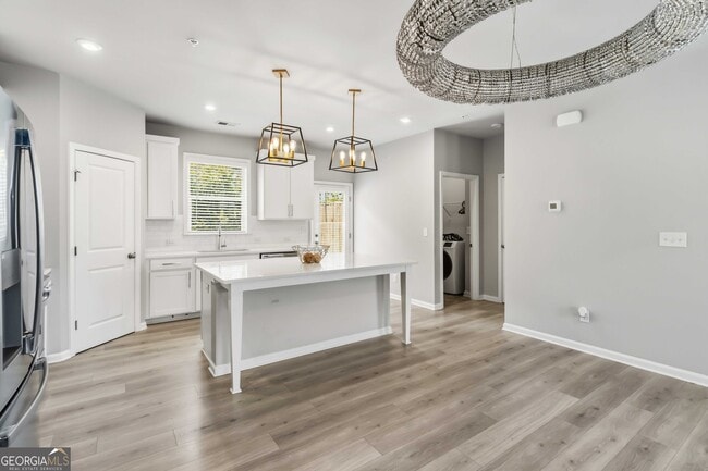 Building Photo - 6504 Brooklake Ct SE