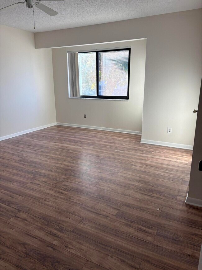 Building Photo - 5106 Pier Dr