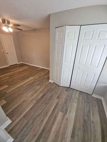 Building Photo - 5152 Conroy Rd