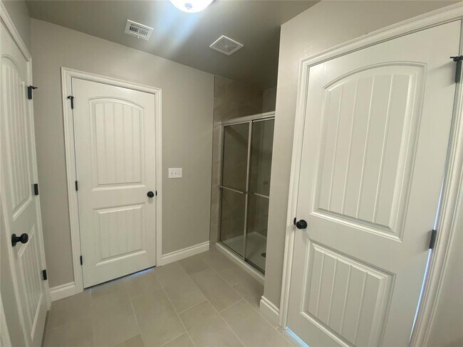 Building Photo - 4509 Black Mesa Ln