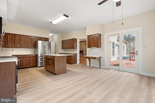 Building Photo - 13620 Canal Vista Ct