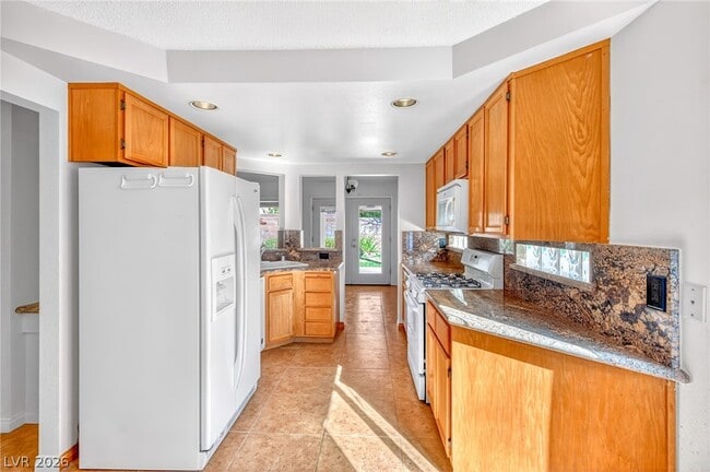 Building Photo - 935 Derringer Ln