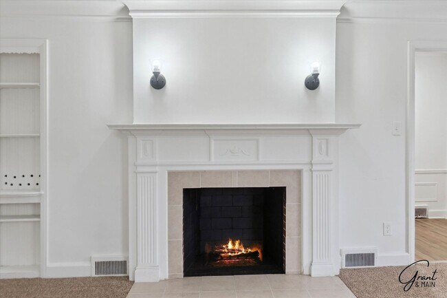 Building Photo - $1290 3 bedroom bungalow