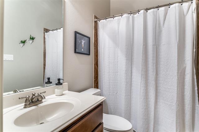 Building Photo - 906 Marilla Ct.