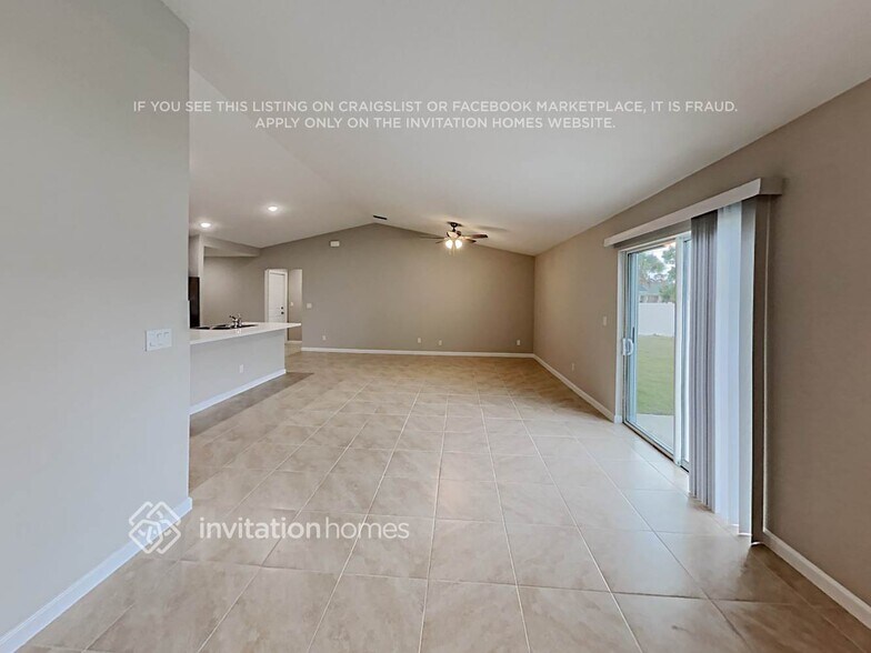 Building Photo - 1026 SW Colorado Ave