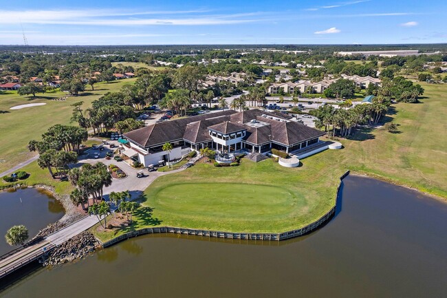 Building Photo - 2711 SW Egret Pond Cir