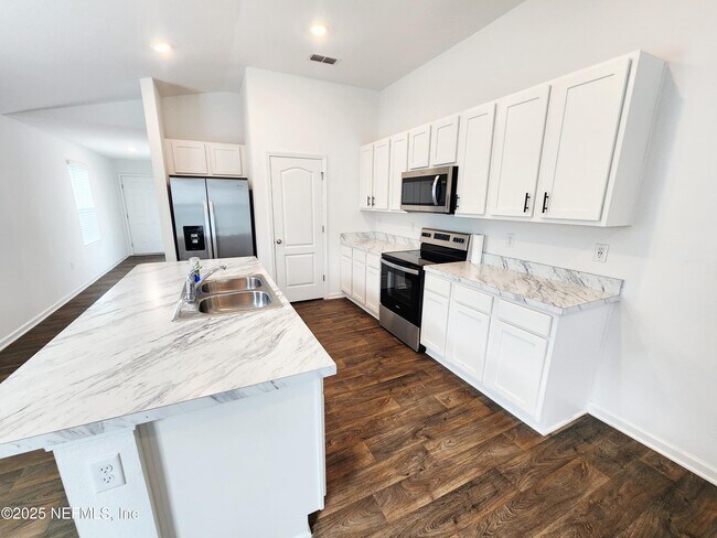 Building Photo - 12707 European Beech Rd