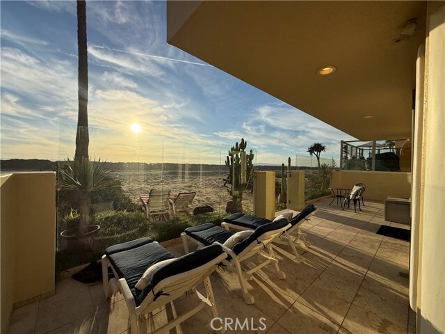 Building Photo - 72 Surfside Ave.