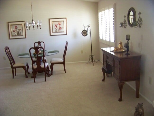 Building Photo - Great Home in Retirement  Community Furnished Vacation Rental