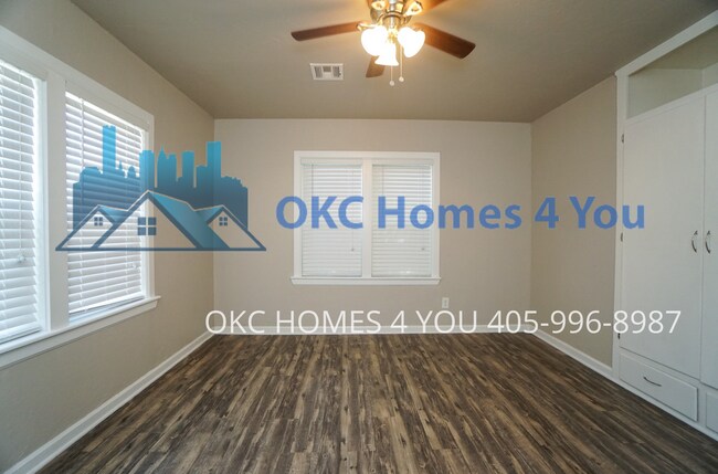 Building Photo - Updated 2 Bed Near I-44!