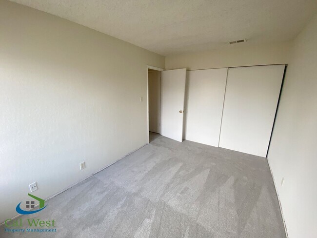 Building Photo - $3095-Updated Two Story Town Home in Bloss...