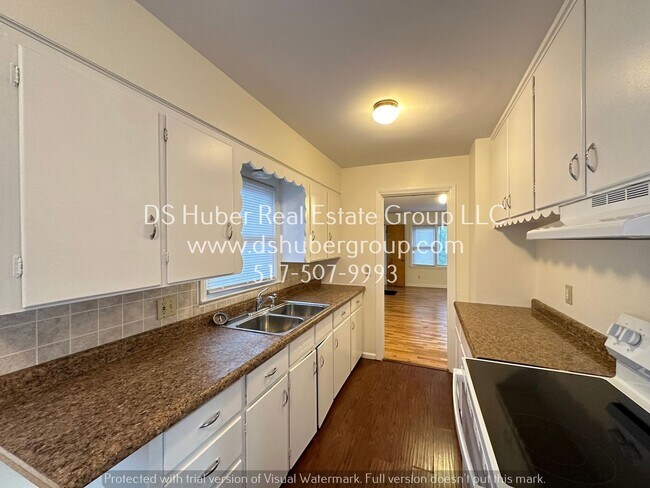 Building Photo - 1100 E Malcolm X St