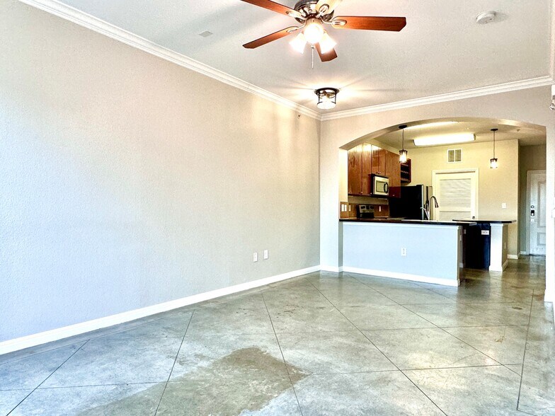 Building Photo - 2505 San Gabriel