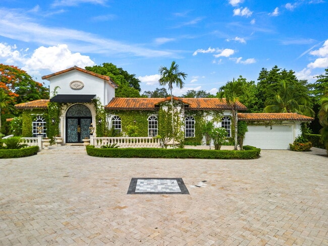 Building Photo - 12300 Old Cutler Rd