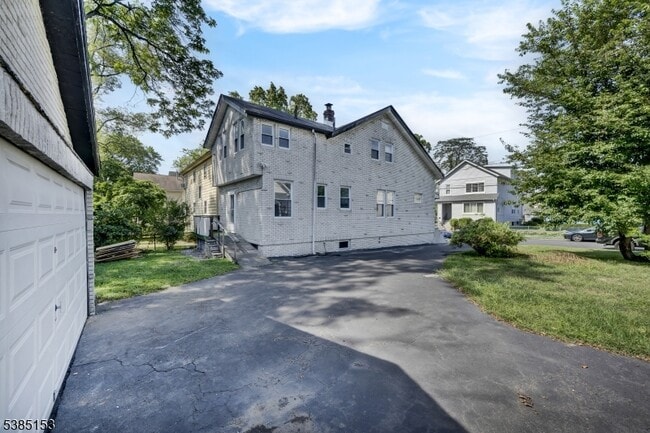 Building Photo - 1451 Franklin St