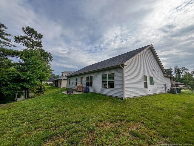 Building Photo - 144 Parkside Dr