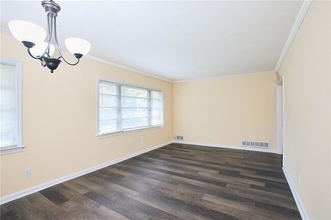 Building Photo - 826 Jefferson Ave SW