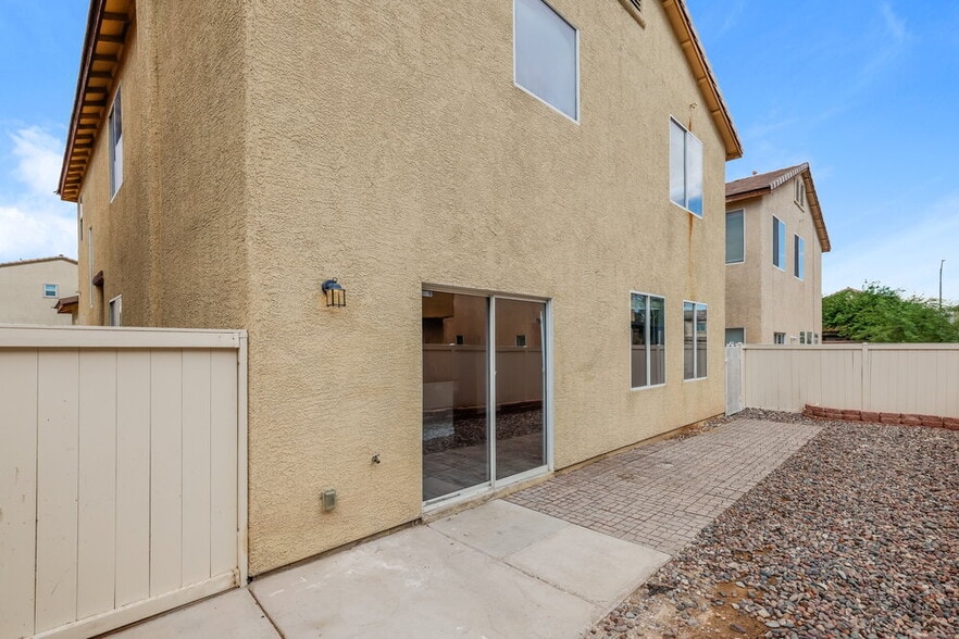 Building Photo - 7714 S Hauck St