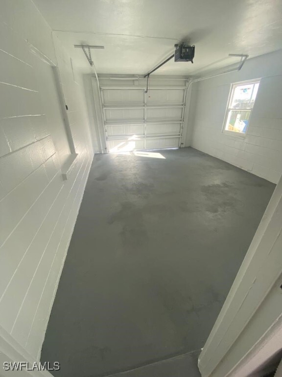Building Photo - 1204 Lake Elbert Dr SE