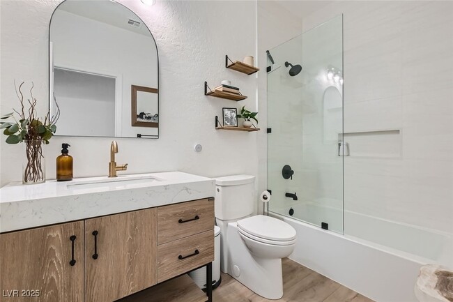 Building Photo - 2724 Mintlaw Ave