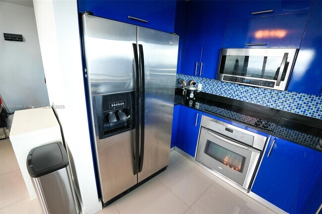 Building Photo - 60 SW 13th St