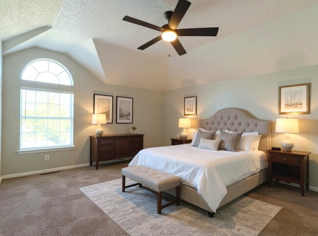 Building Photo - For Lease: Beautifully Remodeled 3-Bed Two-Story in Quiet DeSoto Neighborhood