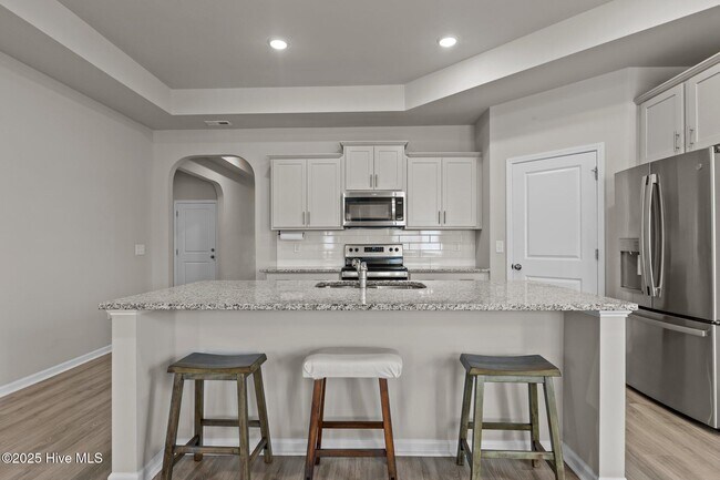 Building Photo - 129 Sandy Springs Rd