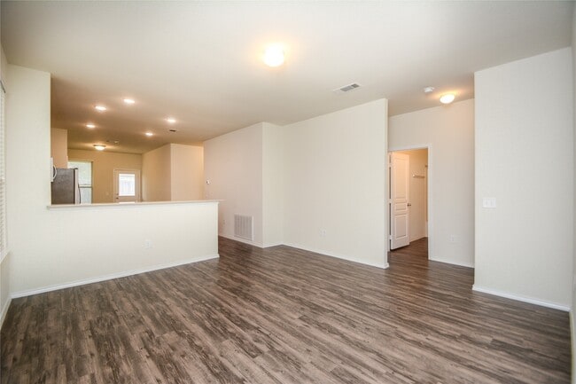 Building Photo - 4414 Iron Horse Dr